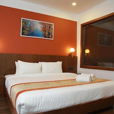 Hotel Sky Paradise Iritti Екстер'єр фото